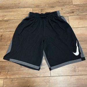 Nike logo dri fit Shorts grey black small